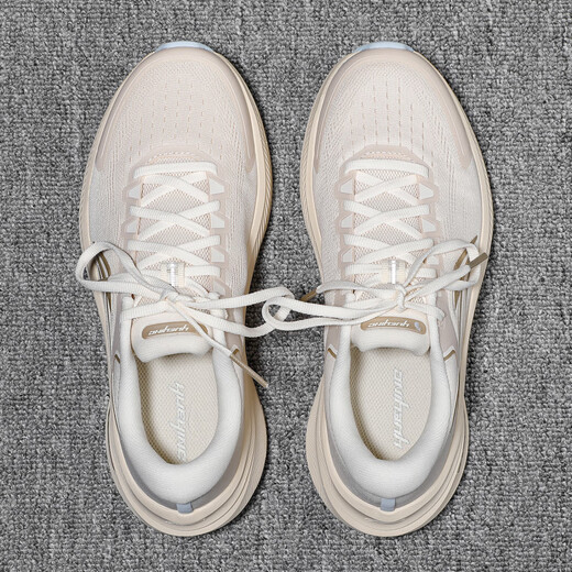 Li Ning (LI-NING) Series 2025 Winter New Women's Yueying 5 Rebound Trend Versatile Comfortable Anti-Slip Shock Absorbing Sports Shoes Rock White Gray ARHV016-18 35