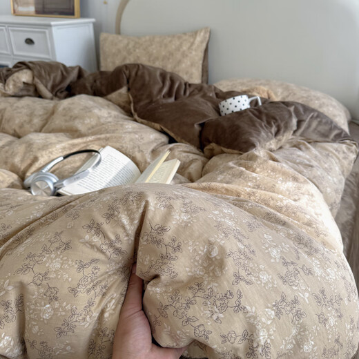 Hongdou Home Textiles double-layer yarn washed cotton plus velvet bed four-piece set autumn and winter milk velvet quilt cover sheet bedding three-piece set Zhiqiu A double-layer yarn B side baby velvet 1.8m bed sheet style four-piece set (quilt cover 200*230cm)