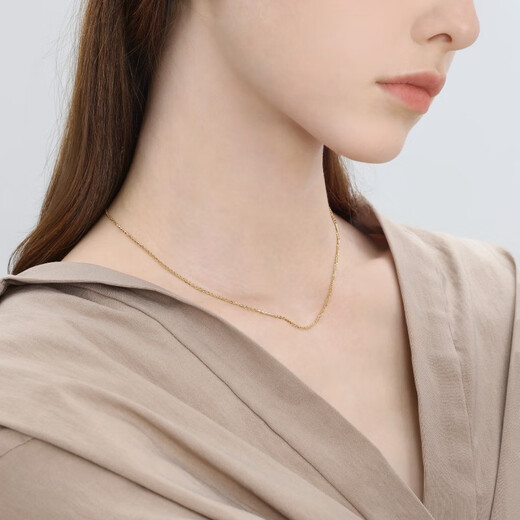 Chow Sang Sang 18K gold necklace, versatile yellow K gold chain, graduates' day gift 04800N18KY 45 cm