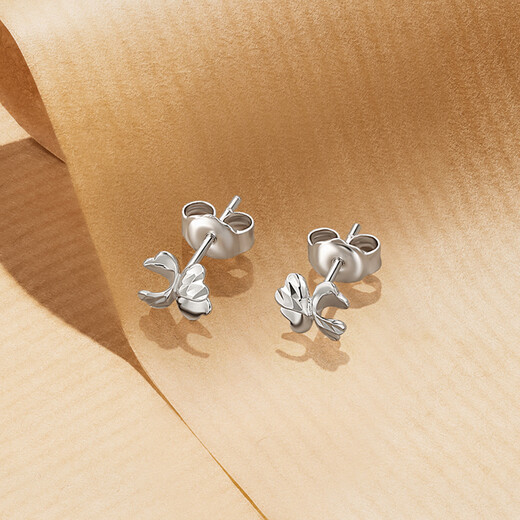 ZLF platinum earrings for women PT950 platinum car flower sparkling lucky four-leaf clover earrings 1.33g