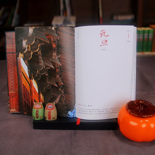 Shanxi Cultural Expo Calendar 2026 Three Carvings of Ancient Buildings carefully selects the most representative brick carvings, stone carvings, and wood carvings in Shanxi ancient buildings. One scene per day, one carving, and one scene.