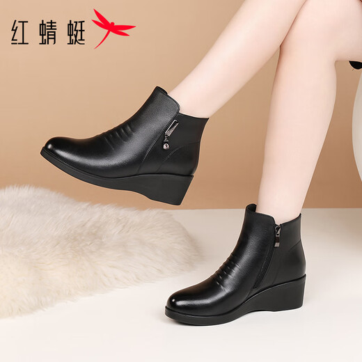 Red Dragonfly Short Boots Women's Winter Velvet Warm Lightweight Soft Soled Cotton Boots Versatile Commuting Mom Boots WTC457161C Black 37