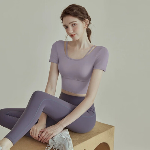 Bright dipped yoga tops for women with chest pads solid color short-sleeved professional Pilates sports T-shirts slim running training fitness clothes purple fixed cup M