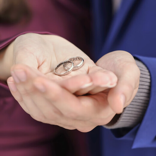 Chow Sang Sang Pt950 platinum V&A loach back ring love poem proposal ring for men and women 38093R pricing 11 rings