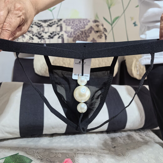 He Jiagong men's thong 3cm large beads sexy double butt back hollow T-shaped butt-revealing underwear transparent temptation low-waist pants black