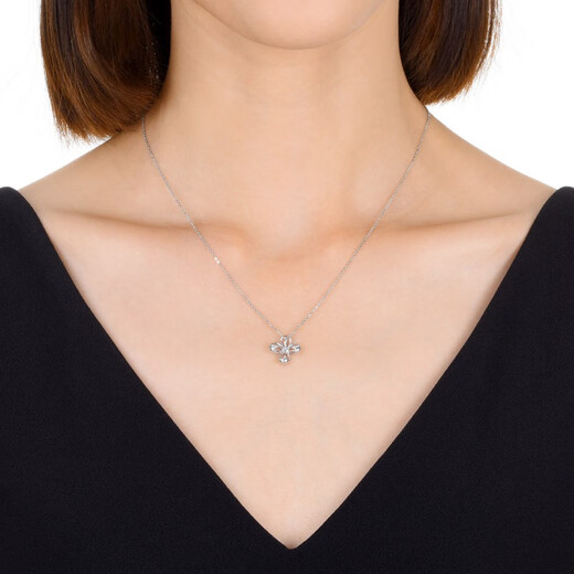 Chow Sang Sang Pt950 platinum cross flower pendant 79450P priced at 1.65 grams (including labor cost of 200 yuan)