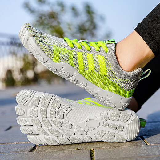 Japanese outdoor five-finger shoes, men's indoor sports fitness shoes, squat weightlifting yoga shoes, women's thumb valgus barefoot shoes, black 666 sports shoes size consultation customer service 38 is too small, take one size larger