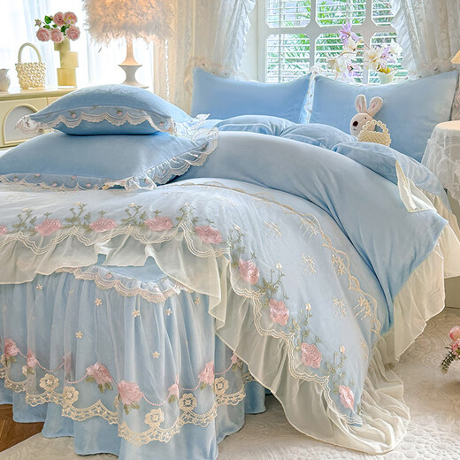 Yalu Class A milk velvet four-piece bed skirt style winter double-sided velvet thickened lace bedspread coral velvet sheet quilt cover Attachment-Baby Blue Class A maternal and infant grade/aesthetic lace design bed skirt style 1.5m four-piece quilt cover 200x230cm