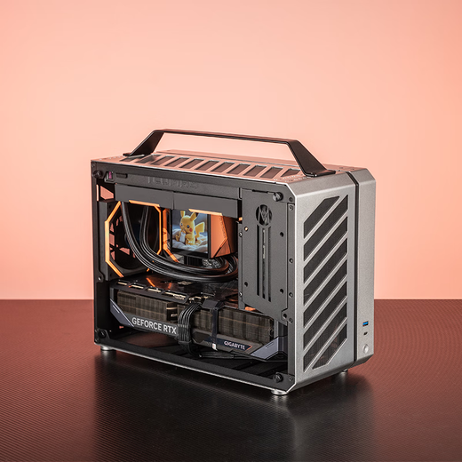 Gigabyte RTX5090D/V2/5080 Mechanical Master C+MAX high-end mini water-cooled game console DIY assembly computer design portable small steel gun desktop machine six 9950X3D/64G/4T/5090DV2