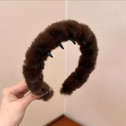 (7 colors selected) Korean retro leopard print toothed plush headband women's non-slip face wash hairpin headband 2025 autumn and winter beige