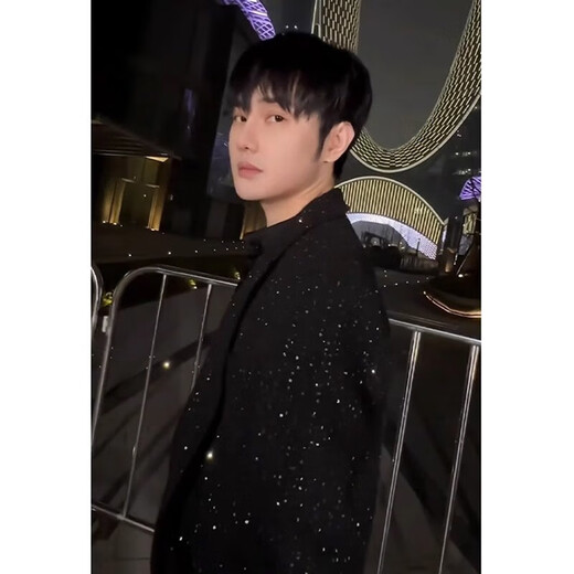 Chihuan starry shoulder pads, trendy men's high-end suit, engagement wear, black evening dress, casual suit, three-piece suit, three-piece suit, black suit + black shirt + black XL recommended 170-178c130-145Jin Jin equals 0.5 kg