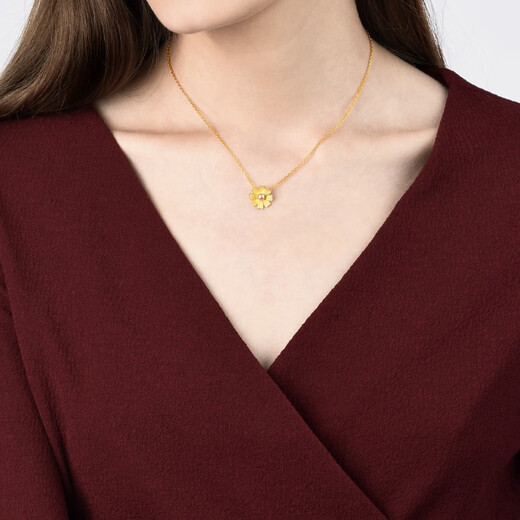 Chow Sang Sang pure gold Gesang flower gold pendant pearl pendant for women without plain gold necklace 89694P pricing