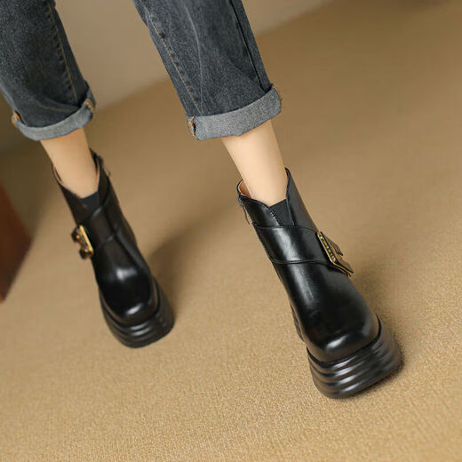 Kangnai light luxury belt buckle thick-soled Martin boots for women 2025 new autumn and winter black single lining 38