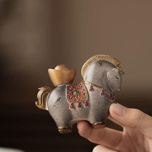 Witch Ji changes color and will make you rich immediately, tea pet ornaments, Chinese style Tang horse tea table for raising money, can raise tea sets, tea tray accessories, fine tea pets, make money immediately - temperature-sensitive color-changing model