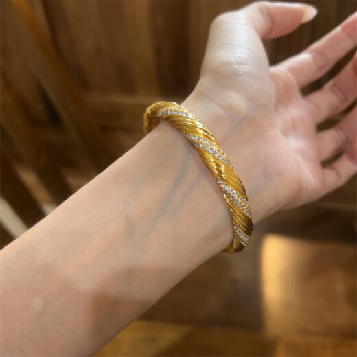 Jinxu Lao Phoenix 999 gold 18k gold brushed twist diamond bracelet sweet cool cool style bracelet accessories for women Lao Feng
