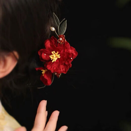 Meng Junchen beauty makeup autumn and winter red camellia new Chinese style U-shaped hairpin bride Xiuhe headdress cheongsam ancient style accessories toast clothing red 1 hair comb