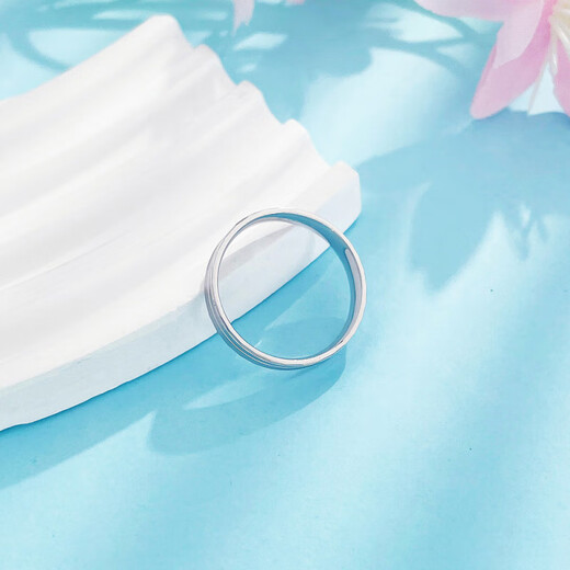 Lao Fengxiang platinum ring platinum double layer ring couple ring gift girlfriend girlfriend gift platinum jewelry platinum men's ring about 5.87g