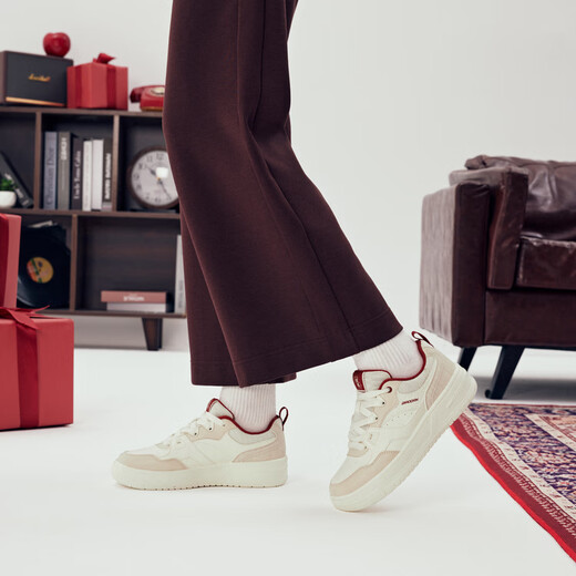 Jordan (QIAODAN) Jordan Mileage Low-top Sneakers Women's 2025 Winter Leather Surface Anti-Slip Wear-Resistant Casual Sports Shoes QDL052261510C Jordan White 35