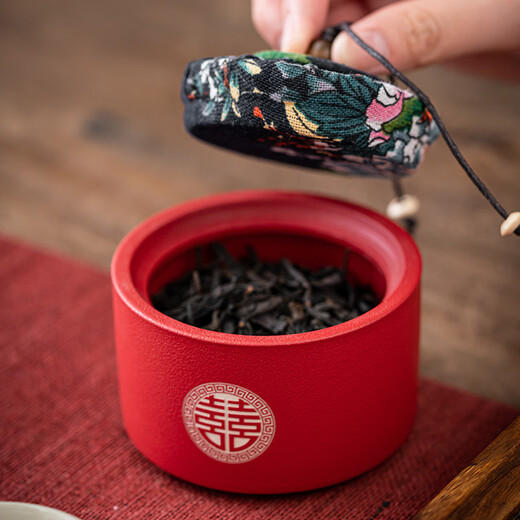 Wedding gifts for newlyweds, festive high-end wedding practical tea sets, souvenirs for besties, besties, engaged friends, brides, red country trend, one pot, 4 cups + tea can gift box