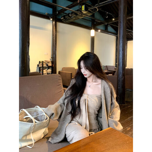 Sweet Peach Yikett Soft Desire Tiancai Two-color Knitted Tank Top Wear Inside and Out with Women's Tube Top <Lust Tiancai> Oatmeal Color Tank Top_Breast Pad S