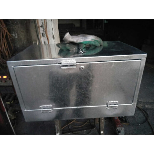 Aoyanlai truck tool box for medium and large trucks with external tool box, custom-made vehicle storage box, large space, square shape, no bracket, length 0.7, height 0.4, width 0.4, thickness 1.5