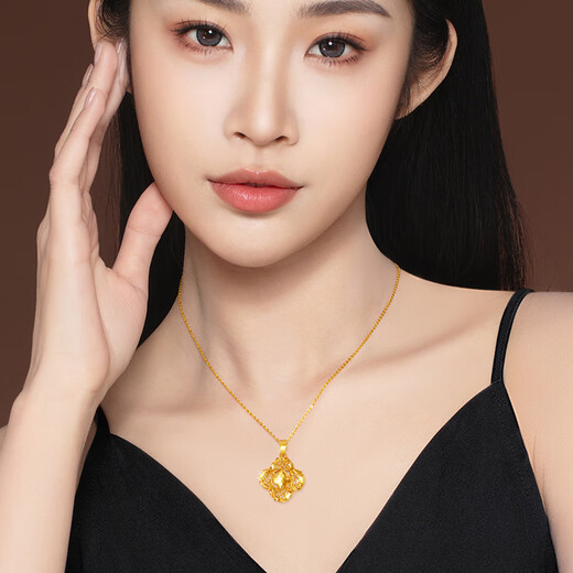 Zhou Taisheng gold pendant crushed ice four-leaf clover gold necklace as a gift for his girlfriend, wife, mother, birthday, Valentine's Day and anniversary. Pure gold pendant about 1.2g (free 925 silver necklace)