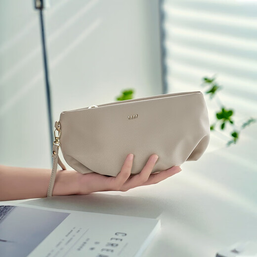 Leif Clutch Women's Casual Simple Lightweight Cloud Bag Temperament Women's Hand Bag Coin Purse Milk Tea Apricot-can hold iPhone14