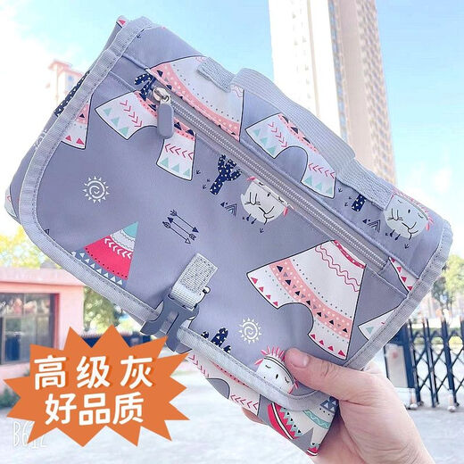 Portable baby changing pad, waterproof oxford cloth urine barrier, portable tissue paper diaper storage mommy bag, gray portable baby changing pad