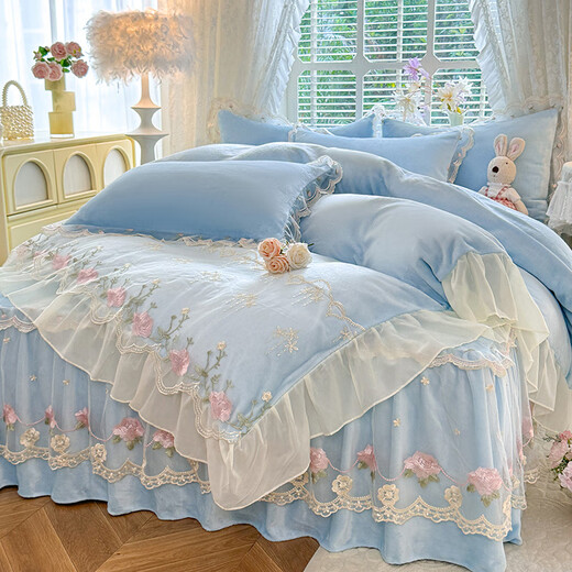 Yalu Class A milk velvet four-piece bed skirt style winter double-sided velvet thickened lace bedspread coral velvet sheet quilt cover Attachment-Baby Blue Class A maternal and infant grade/aesthetic lace design bed skirt style 1.5m four-piece quilt cover 200x230cm