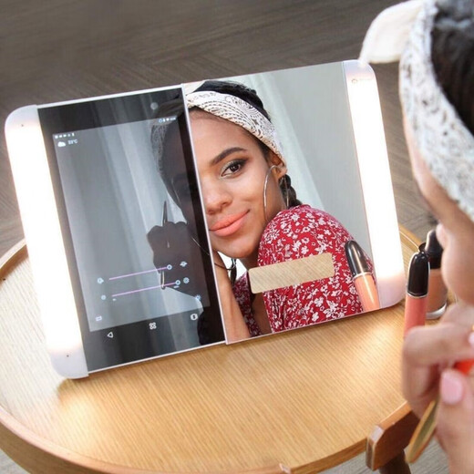 HiMirror Slide smart beauty mirror with camera, microphone, display and fill light