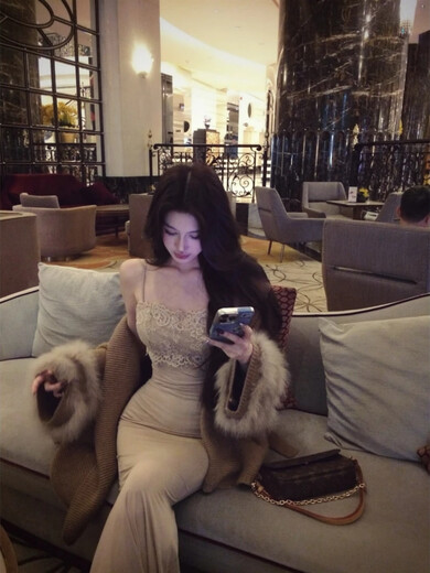 Xiaohongshu hot hot girl suit skirt women's autumn and winter temperament hip-hugging suspender dress long-sleeved knitted cardigan knitted jacket S ready-made direct delivery free shipping insurance one size