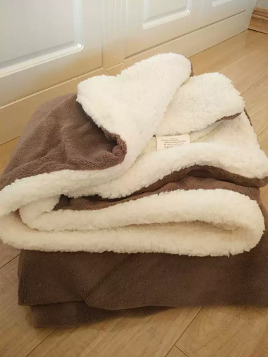 RSRDDY small blanket, sofa cover, lamb velvet double-layer thickened coral velvet, office nap, lunch break, air-conditioned children's blanket, bean paste white 160*200 cm