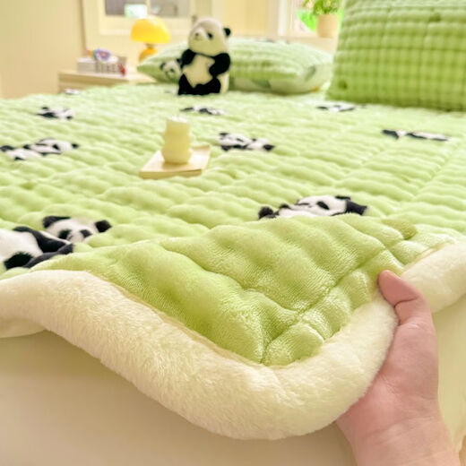 Fantasy thickened rabbit velvet milk velvet bed cover autumn and winter plus velvet quilted tatami bed single baby velvet bed blanket mattress Forest Panda Velvet thickening quickly heats up bed sheet type bed cover single piece 90x200cm suitable for student dormitory beds