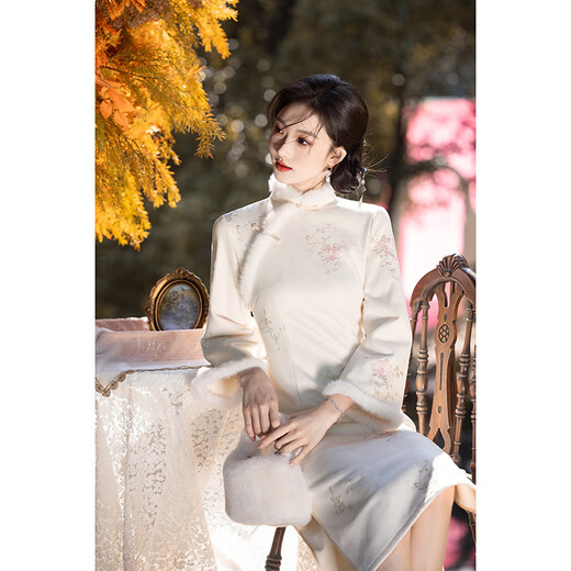 Du Yanzhi's new Chinese style improved winter velvet thickened trumpet sleeves warm cheongsam young suede daily retro dress off-white plus velvet 2XL 120-130Jin Jin is equal to 0.5 kg (height standard of 1.6 meters)
