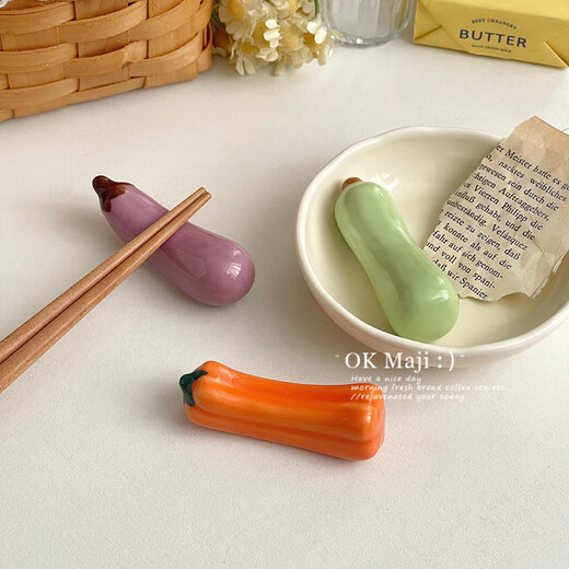 Kaooseen high-looking chopstick holder, creative chopstick holder, small holder for chopsticks, household table decorations, chopstick holder, chopstick holder, chopstick pillow, vegetable chopstick holder-eggplant