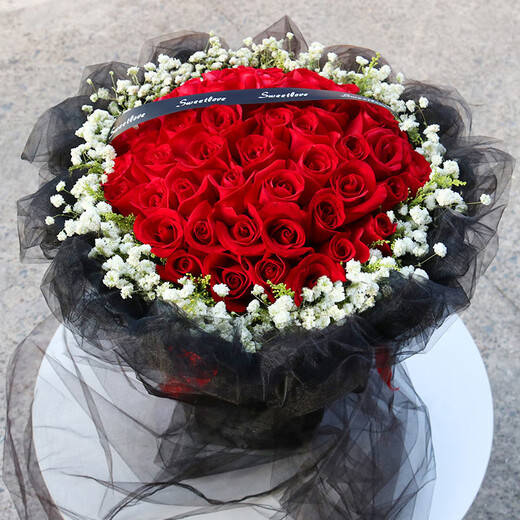Youke Jade Flower Express delivers 52 rose bouquets to express your love for your girlfriend and wife as birthday gifts nationwide. 52 red rose bouquets. I love you all my life.