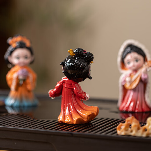 Yuxuan's Four Beauties Color Changing Tea Pets Can Raise Characters Xi Shi Tea Table Ornaments Yang Yuhuan Diao Chan Wang Zhaojun Han Clothing National Trend Wang Zhaojun - Color Changing Model