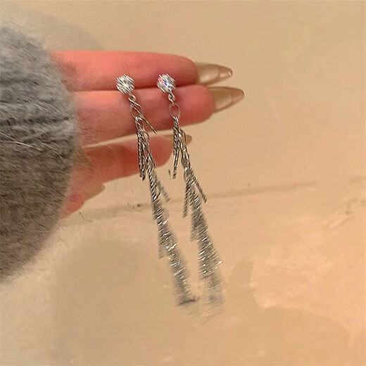 Platinum earrings for women, wheat tassels, high-end, luxury, niche earrings, earrings, earrings, mosquito coil discs, ear clips, gift, wheat tassels, earrings, pair