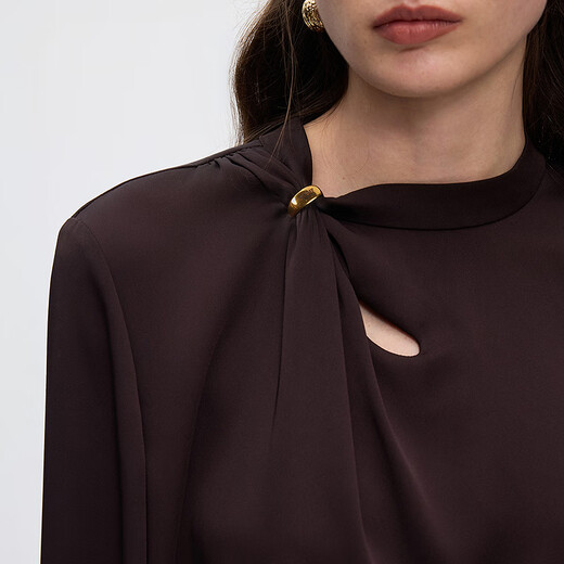 Langzi Pinch-pleat Hollow Design Shirt Fashionable Drape Commuting Metal Button Shirt 2025 Winter New Style Chocolate Color XL