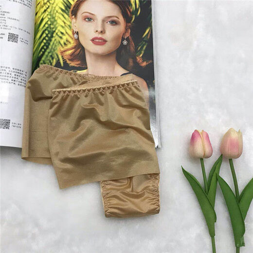 New European and American sexy close-fitting men's thong men's silky cross-dressing daily wear healthy and comfortable sexy panties light blue M