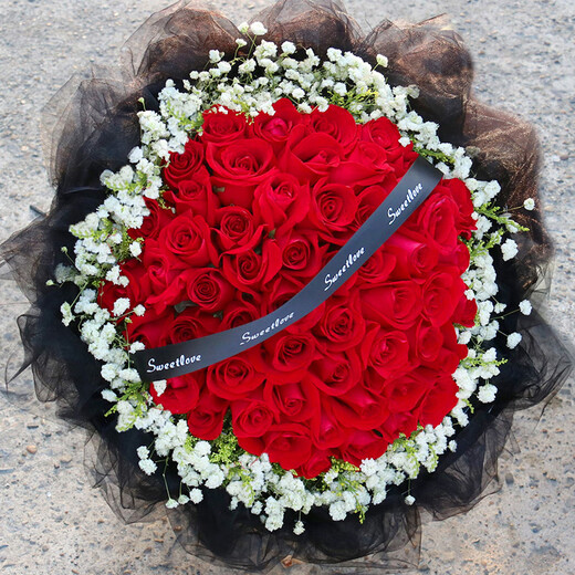 Youke Jade Flower Express delivers 52 rose bouquets to express your love for your girlfriend and wife as birthday gifts nationwide. 52 red rose bouquets. I love you all my life.