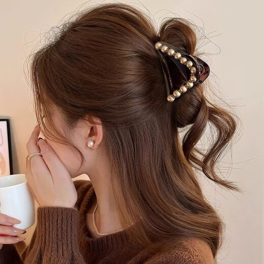 Wanyao high-end imitation pearl triangle clip 2025 new hairpin back head hair shark clip high ponytail fixed clip champagne color pearl triangle clip 8cm