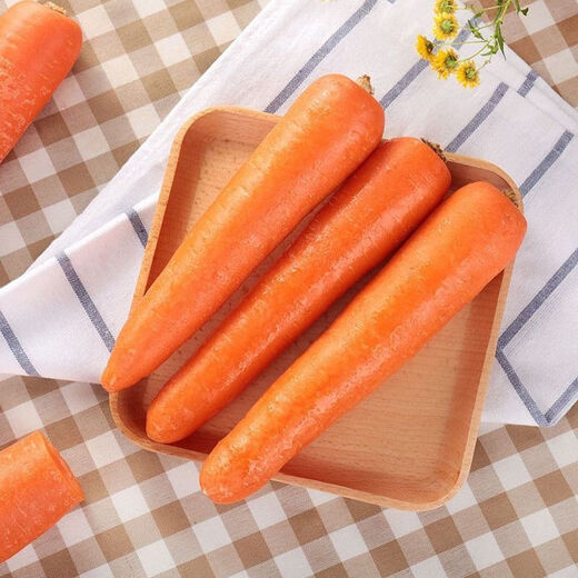 Dongdong Maicai, freshly dug carrots from the origin, high-quality small fruit hot pot ingredients JD.com, Henan fresh carrots 2Jin Jin is equal to 0.5kg, net weight (1.9Jin Jin is equal to 0.5kg)