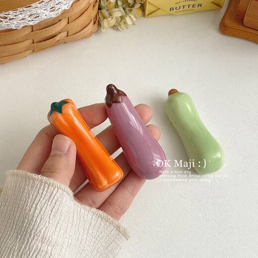 Kaooseen high-looking chopstick holder, creative chopstick holder, small holder for chopsticks, household table decorations, chopstick holder, chopstick holder, chopstick pillow, vegetable chopstick holder-eggplant