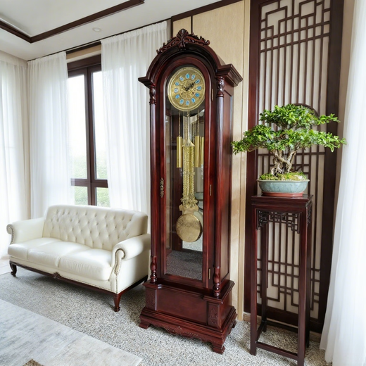 Honghe Tianyuan place solid wood floor clock with official hat for villa living room high-end pendulum clock and hall clock with flowers on the bottom. Mahogany color, basswood, pattern on the base. Polaris upgraded movement 40 days, sledgehammer swing more grand.