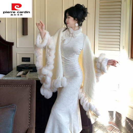 Pierre Cardin 2025 velvet thickened cheongsam new Chinese style dress gold temperament fur collar jacquard heavy industry cheongsam winter new style off-white plus velvet L