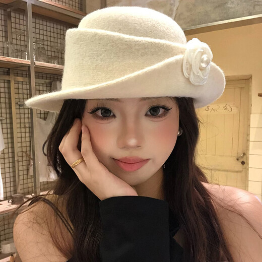 Ershanji French style elegant top hat for women in autumn and winter Hepburn style beret retro fashion face-showing small hat fisherman hat camellia thousand gold hat white