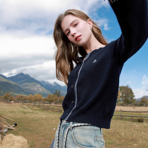 Sancai 2026 spring new plaid splicing sweater round neck embroidered wool cardigan short casual M