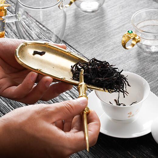 Initial conception of the gold and jade fragrant copper awakening tea set, a three-piece set of handmade tea lotus tea spoons with bamboo joints and tea spoons, Kung Fu tea set accessories, and a three-piece retro lotus tea set with bamboo joints