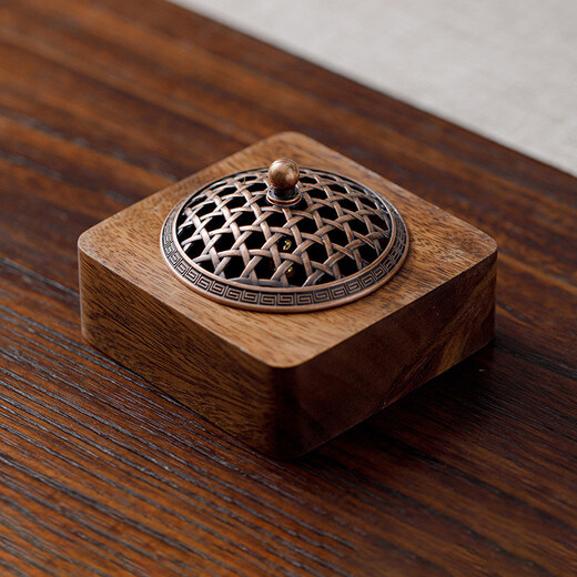 Shantou Lincun retro walnut incense burner household sandalwood seal solid wood ornaments walnut incense burner style 2